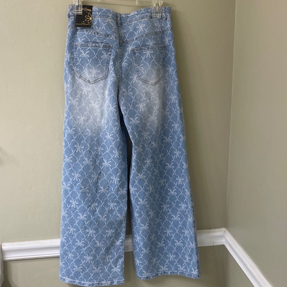 Light Blue Patterned Wide-Leg Jeans - Picture 2 of 2